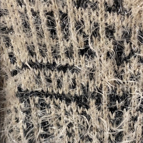 Black rivet long sleeved sweater - Picture 3 of 9